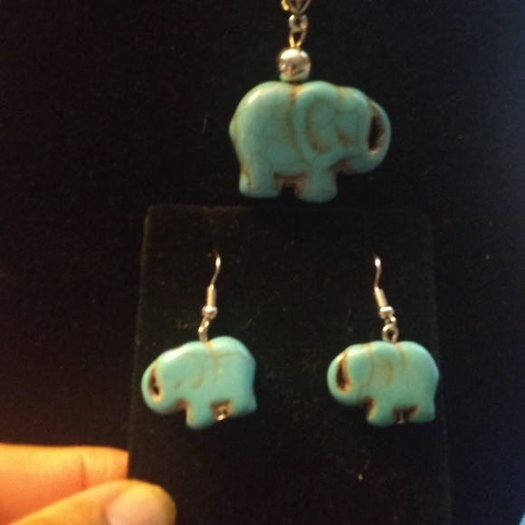 ADORABLE!/ BABY ELEPHANT NECKLACE SET ❤️ - Picture 10 of 13